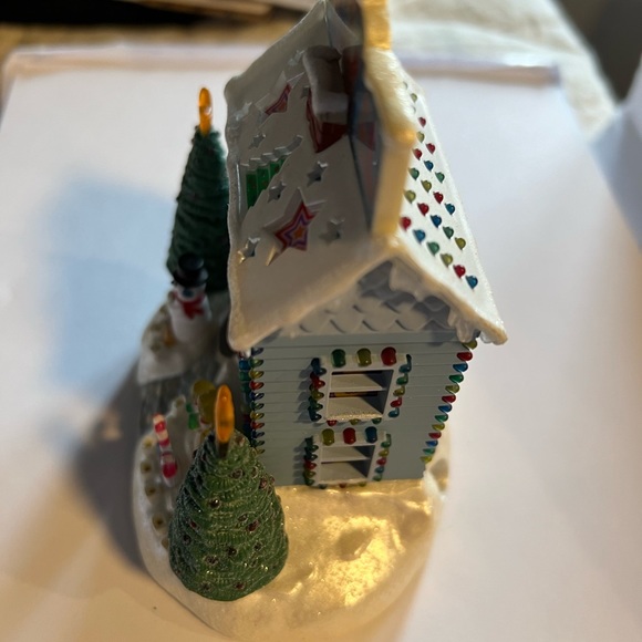 Hallmark Keepsake Ornament from 2004. Electrical Spectacle! - Picture 5 of 16